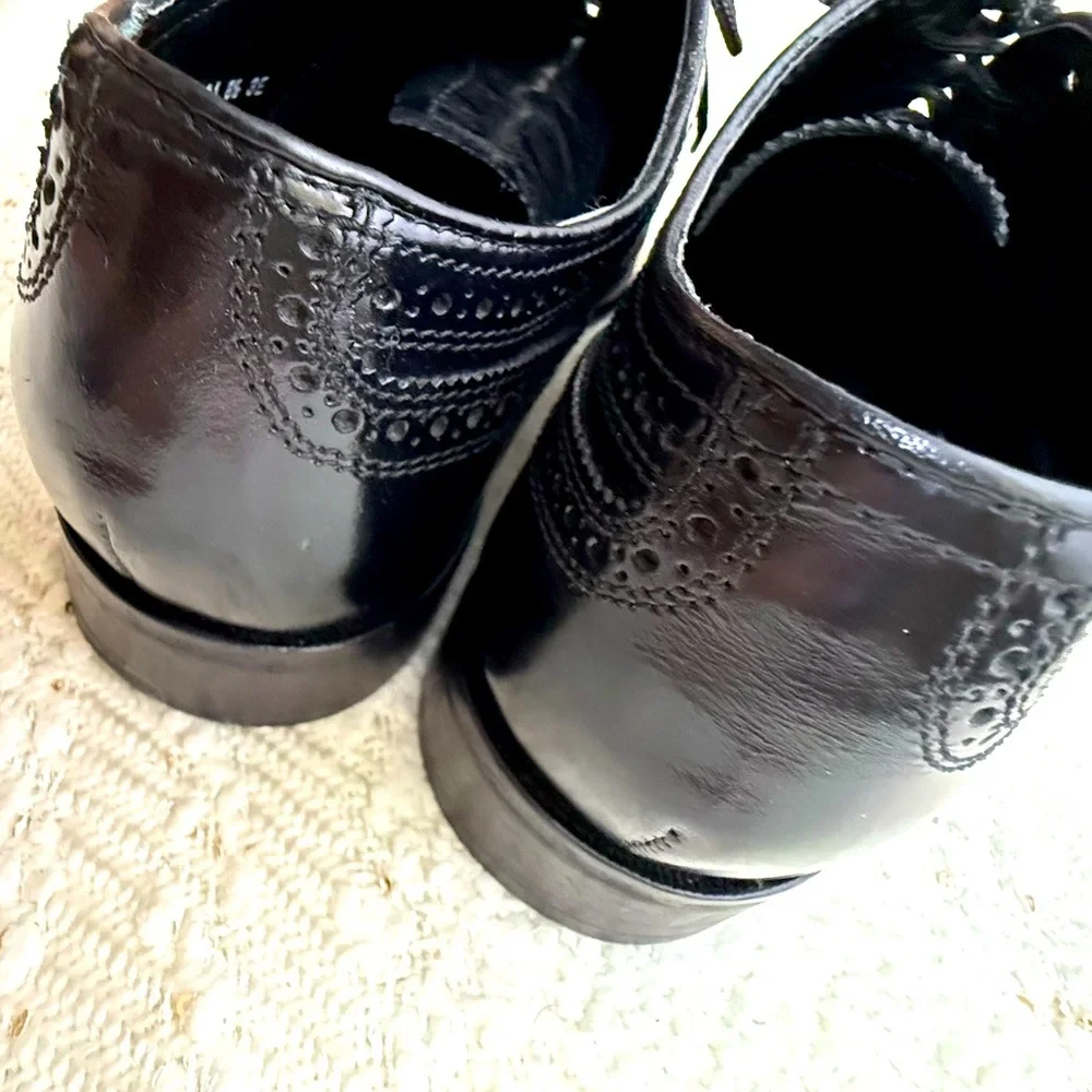 Florsheim Black Lexington Wingtip Oxfords 8.5 Wide Men’s dress shoes